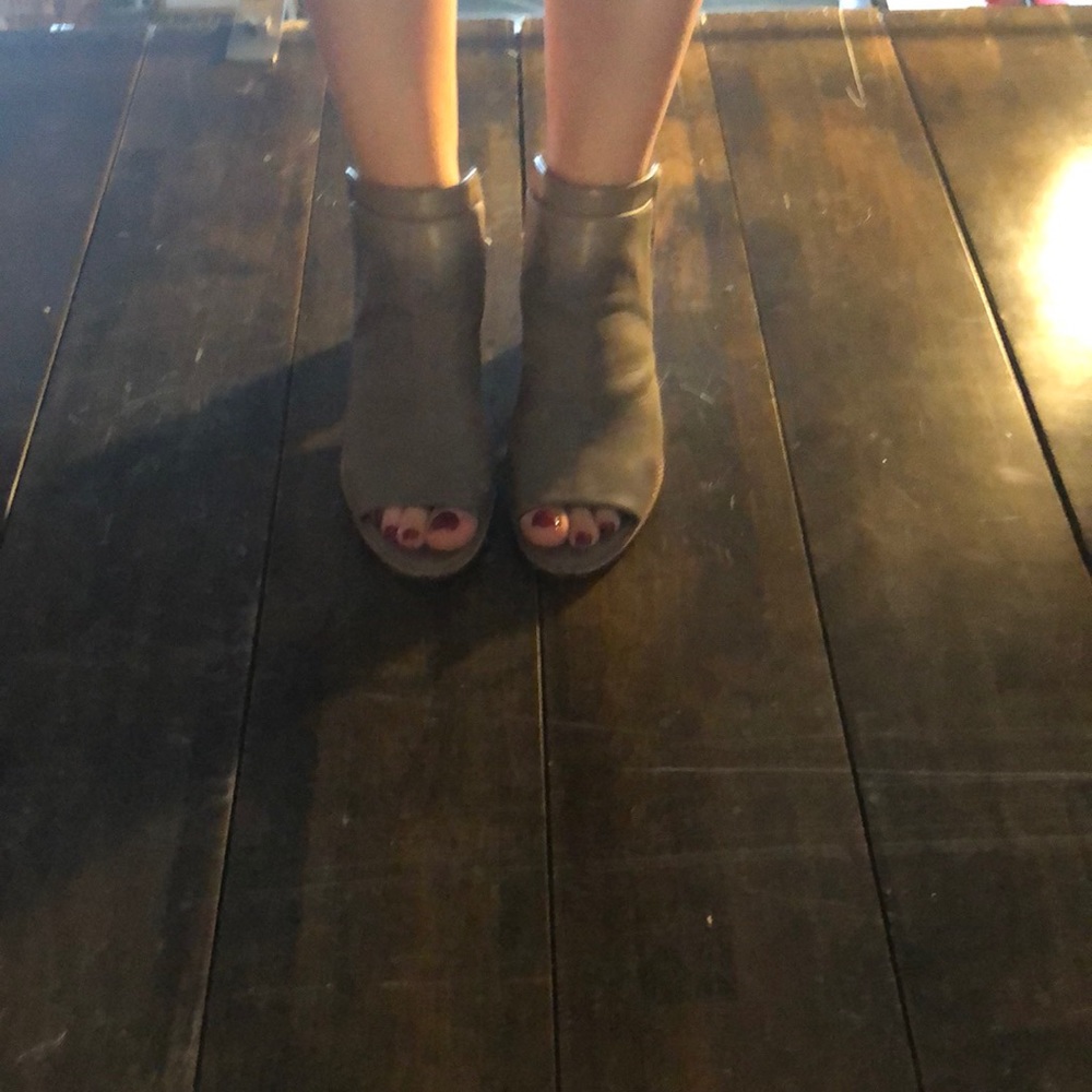 Kenneth Cole Peep Toe Bootie / Mule